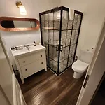 Jakamar מלון 2*