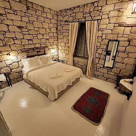 Jakamar Hotel 2*